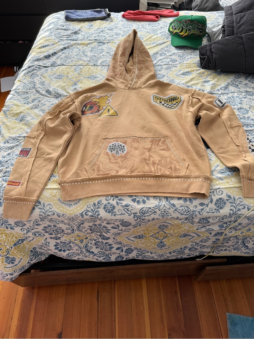 Eloy Men's Beige Fleece Hoodie with Racing Patch Details